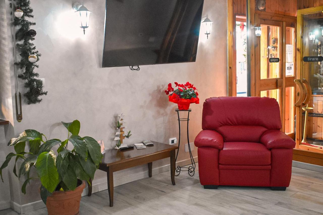Lo Sciatore Hotel & Restaurant Camigliatello Silano Extérieur photo
