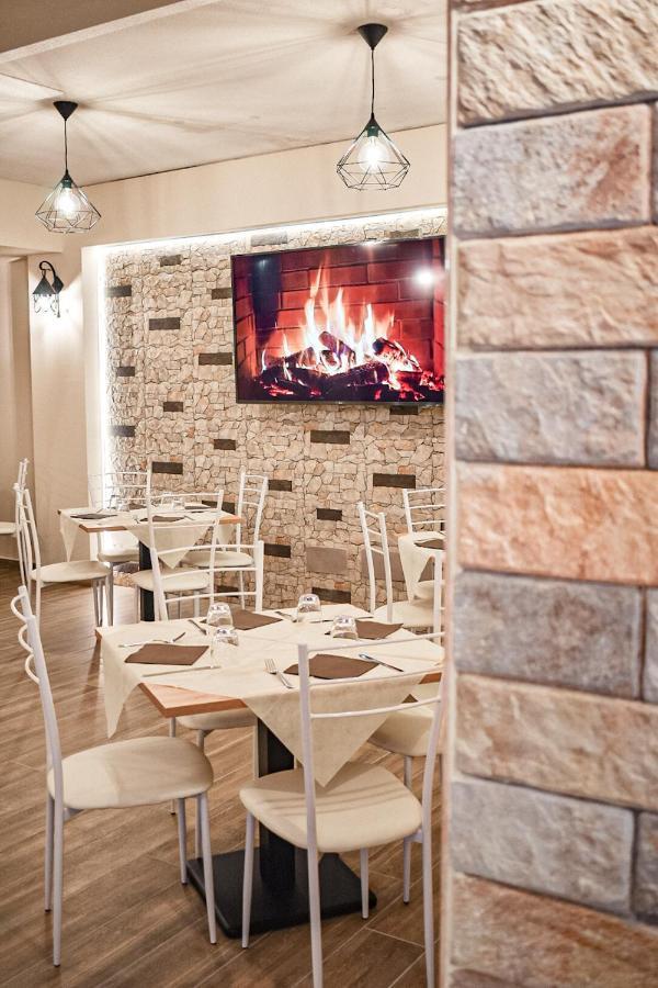 Lo Sciatore Hotel & Restaurant Camigliatello Silano Extérieur photo